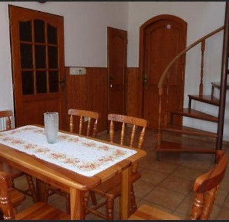 Apartman Foldes Tibor Velky Meder Exterior foto